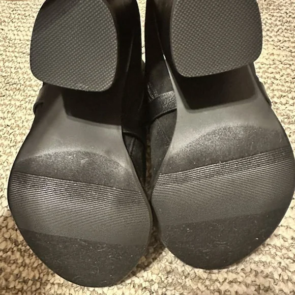 NWOT size 9w torrid ankle booties blk..excellent condition so cute - Picture 5 of 5